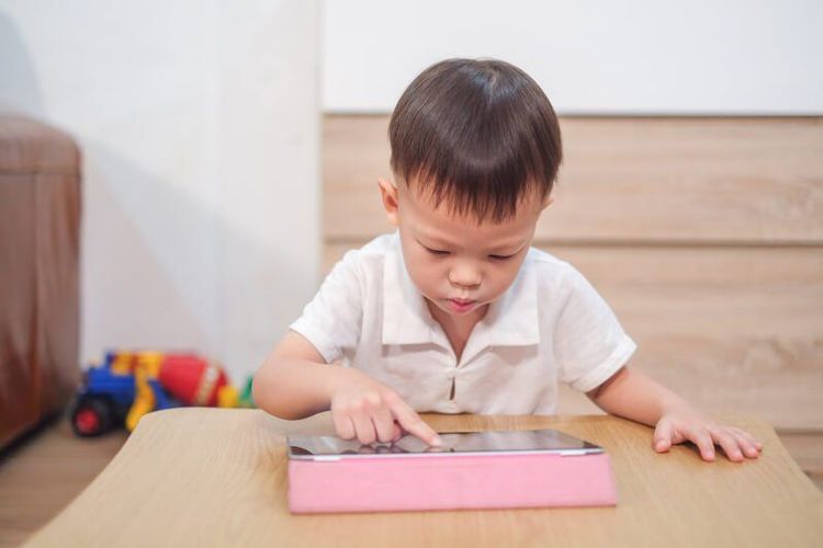 
Có 3 điều cần chú ý khi thực hiện can thiệp trẻ tự kỷ là mức độ tập trung, sự hứng thú và mục tiêu
