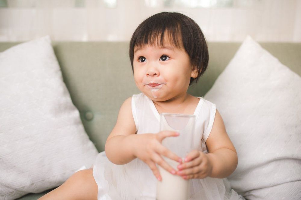 
Trẻ 2 tuổi có chiều cao trung bình khoảng 85 -87cm
