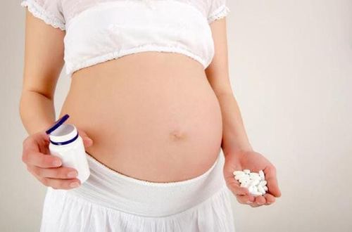
Bà bầu cần bổ sung bao nhiêu canxi là thắc mắc của rất nhiều thai phụ
