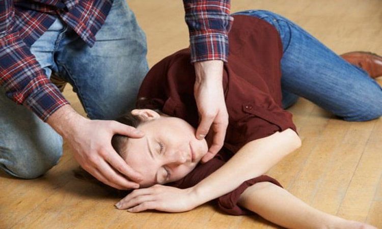 
Co giật có thể xảy ra khi hạ đường huyết không được điều trị sớm
