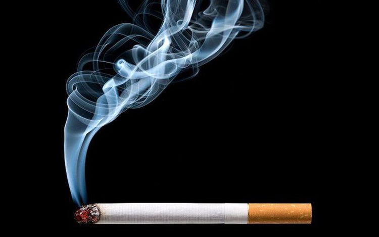 
Khói thuốc là một trong những tác nhân hàng đầu gây ra COPD

