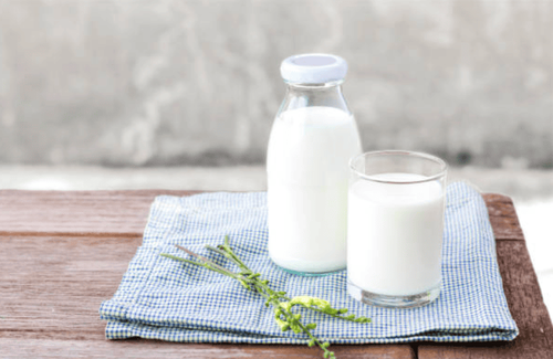 
Sữa chua là nguồn thực phẩm rất giàu canxi và vitamin D rất tốt cho trẻ
