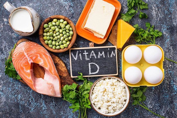 
Cung cấp qua bữa ăn giàu thực phẩm chứa vitamin D như lòng đỏ trứng, các loại hải sản...
