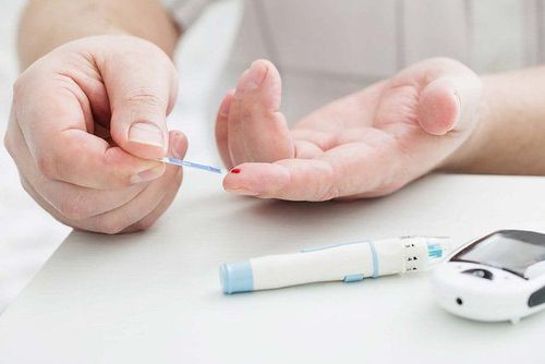 
Đường huyết trong chu kỳ kinh nguyệt khó kiểm soát là do sự thay đổi nội tiết tố
