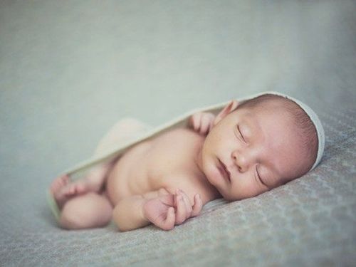 
Ngủ nhiều và sâu giấc giúp bé lớn nhanh
