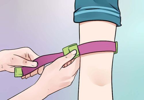 
Luôn theo dõi và điều chỉnh garô thường xuyên
