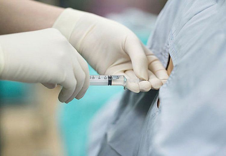 Sử dụng thuốc gây mê theo chỉ định của bác sĩ trước khi phẫu thuật