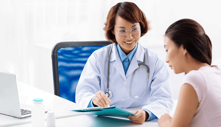 
Trao đổi với bác sĩ về cách dùng thuốc đúng cách
