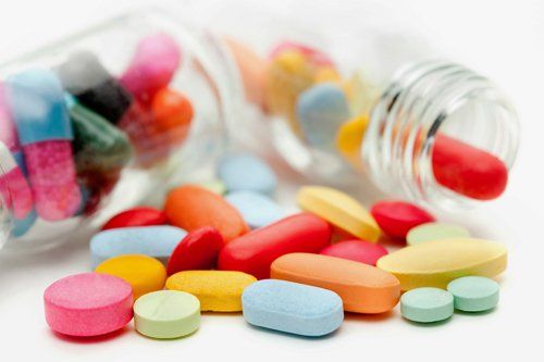 
Để phòng ngừa nhiễm nấm Candida, bạn không nên lạm dụng các loại thuốc kháng viêm hoặc giảm đau trong một thời gian dài
