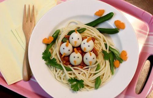 
Cho bé ăn đúng cách vào bữa sáng sẽ ít có nguy cơ bị thừa cân
