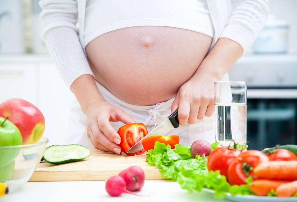 
Mẹ bầu thường xuyên cảm thấy đói bụng là dấu hiệu của tiểu đường thai kỳ
