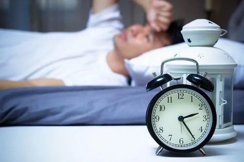 
Suy giảm chức năng thận khiến người bệnh khó ngủ, trằn trọc không ngủ được

