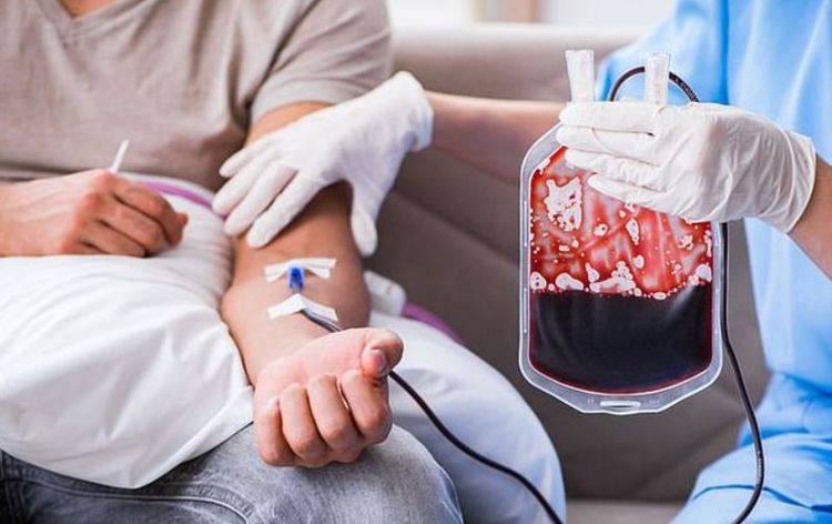 
Đái máu nhiều gây tụt huyết áp cần truyền máu
