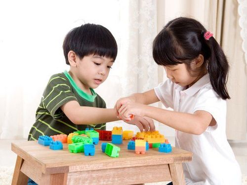 
Chiều cao cho bé 4 tuổi của bé trai sẽ khác bé gái
