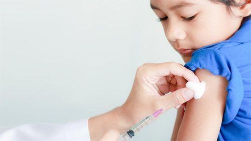 
Phòng ngừa bệnh bằng cách tiêm phòng cho trẻ
