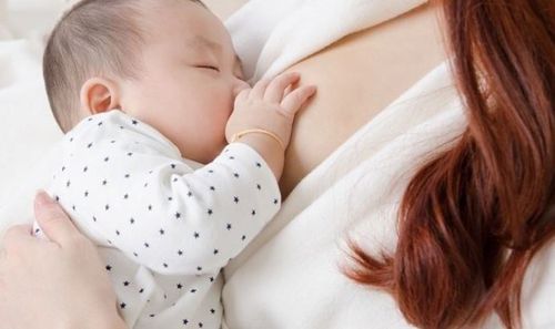 
Thắt ruột ở trẻ sơ sinh có thể do chế độ ăn uống của mẹ
