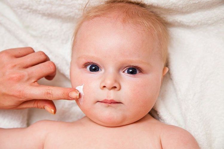 
Bệnh viêm da cơ địa ở trẻ nhỏ

