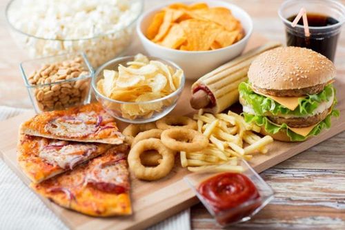 
Đồ ăn nhanh thuộc nhóm thực phẩm có nguy cơ cao gây ngộ độc

