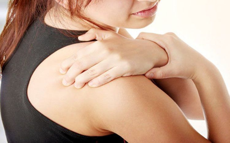 
Bệnh nhân có thể bị tụ máu phần mền cạnh vị trí chọc kim
