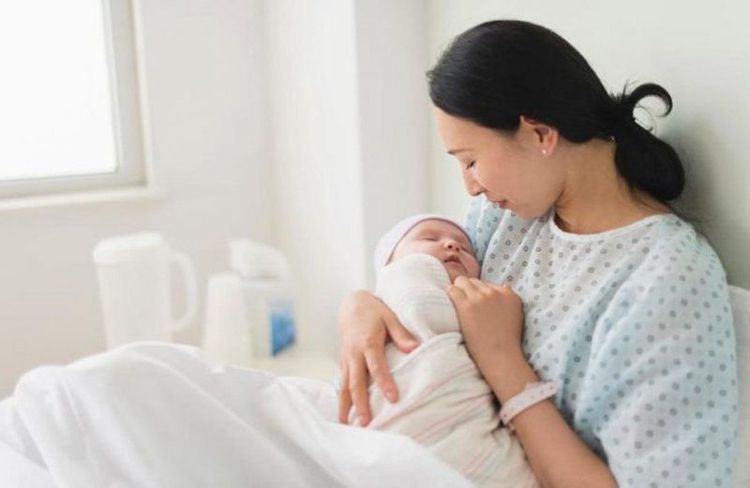 
Bà mẹ cho con bú cần lưu ý khi tiêm thuốc cản quang
