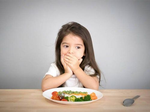 
Trẻ suy dinh dưỡng có nguy cơ thiếu hụt vitamin A
