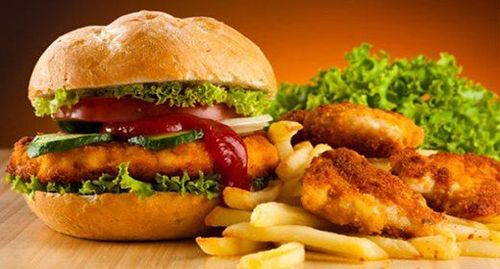 
Người bị trầm cảm thường sử dụng đồ ăn nhanh hoặc những gì có sẵn
