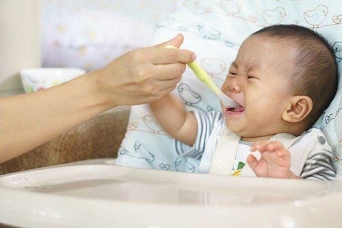 
Trẻ không chịu ăn dặm khiến cơ thể không đủ dưỡng chất cần thiết
