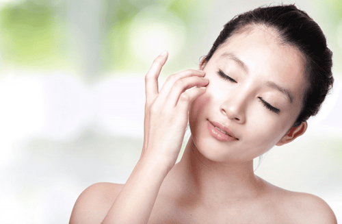 
Bạn có thể sử dụng một số loại kem dưỡng ẩm làm săn chắc da
