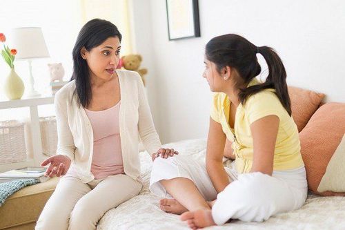 
Cha mẹ nên quan tâm và chia sẻ nhiều hơn khi con cái bước vào tuổi dậy thì
