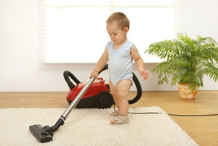 
Bé trai 21 tháng tuổi thường đã biết đi rất vững
