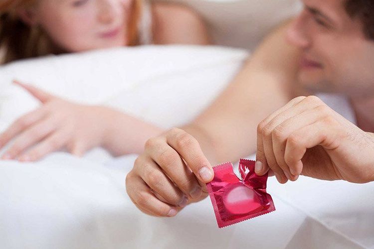 
Quan hệ an toàn để hạn chế nguy cơ mắc và lây nhiễm các bệnh lây qua đường tình dục
