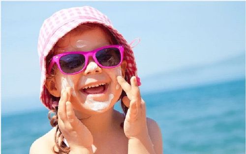 
Kem chống nắng có tác dụng ngắn ngừa tia UV có hại
