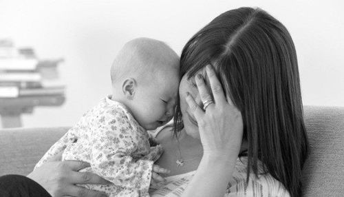
Trầm cảm sau sinh là căn bệnh phổ biến ở phụ nữ sau khi sinh con
