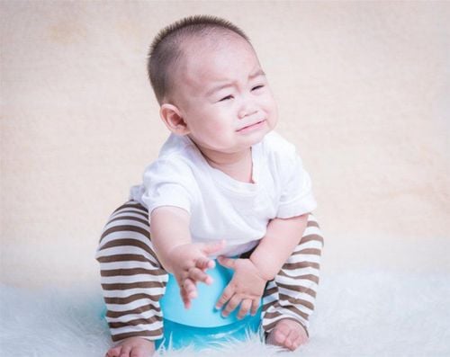 
Trẻ em buồn tiểu liên tục là một rối loạn tiết niệu thường gặp ở trẻ em
