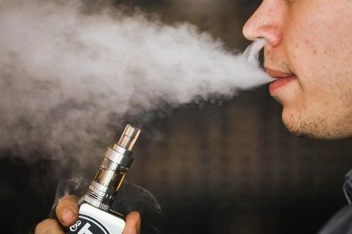 
Sản phụ nên tránh tiếp xúc với khói thuốc lá
