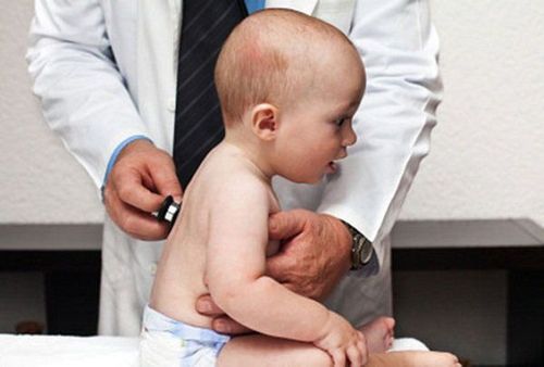 
Trẻ xuất hiện tình trạng ho kéo dài
