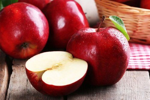 
Táo giúp khử mùi hôi khi hơi thở nặng mùi
