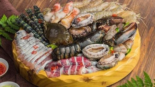 
Người mắc bệnh mề đay tự phát mãn tính nên hạn chế ăn các thực phẩm giàu histamine
