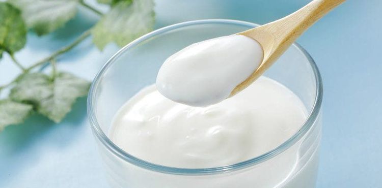
Không nên cho trẻ từ 9 tháng đến 1 tuổi ăn sữa chua có đường
