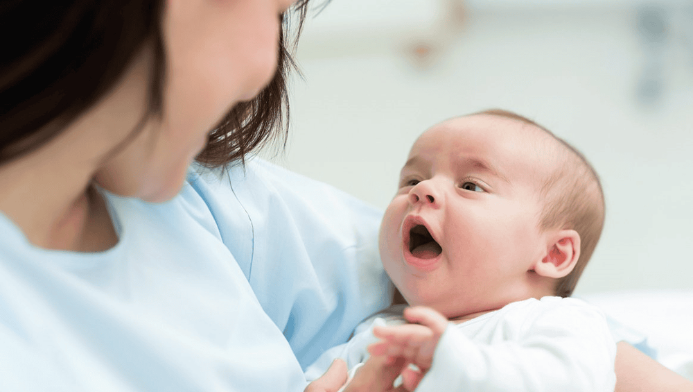 
Bé 17 tuần tuổi có khả năng hiểu được tất cả những âm thanh cơ bản
