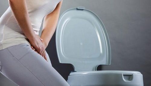 
Tiểu đau, tiểu khó bắt đầu đột ngột hay từ từ
