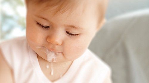 Trẻ nôn trớ nguyên nhân là gì?