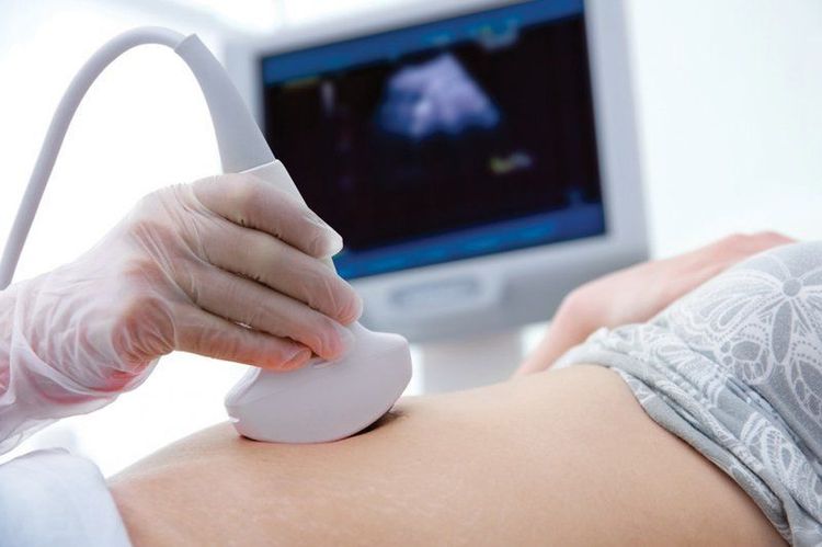 
Phụ nữ mang thai cần thực hiện siêu âm, thăm khám đầy đủ để sớm phát hiện những bất thường
