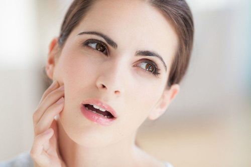 
Các vấn đề về răng miệng có thể là nguyên nhân dẫn đến đau 1 bên hàm
