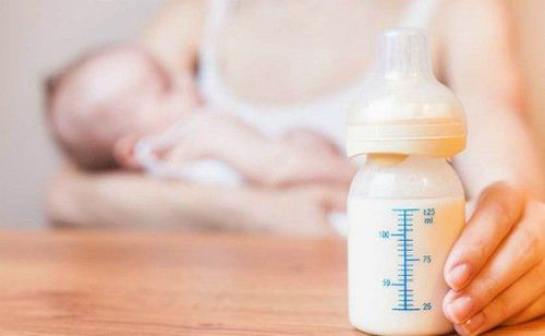 
Nếu bạn đang cho con bú, hãy rút ngắn dần thời gian cho con bú
