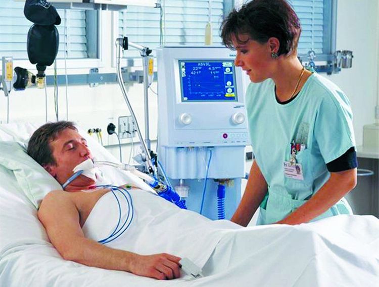 
Liệu pháp oxy lưu lượng cao qua ống thông mũi có hiệu quả ngang với thông khí không xâm lấn (NIV) trong việc tránh đặt nội khí quản
