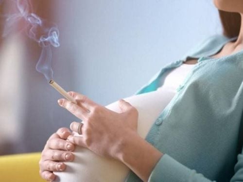 Hút thuốc lá làm tăng nguy cơ tiền sản giật ở mẹ bầu. 