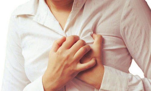 
Các hormone được tiết ra xâm nhập vào máu, cơ thể bạn sẽ có những sự thay đổi như nhịp tim tăng, thở gấp,...
