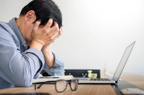 
Stress cũng có thể chiếm lấy tâm trí bạn, khiến bạn không còn thời gian để suy nghĩ về vấn đề quan hệ tình dục nữa
