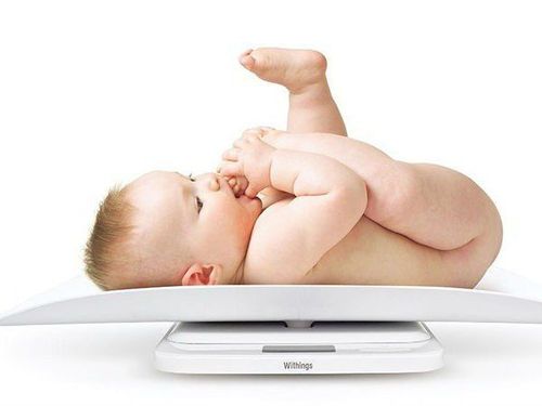 Trẻ sinh non tăng 4,1 kg sau 6 tháng có sao không?